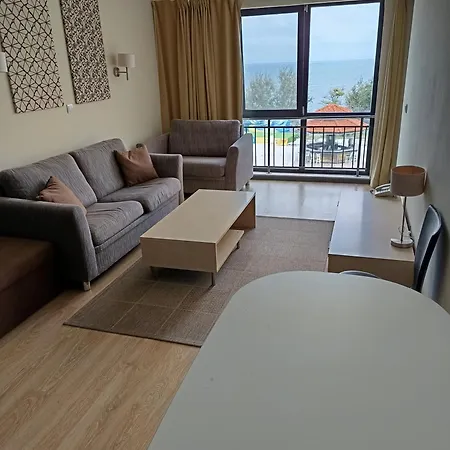 Byala Br דירה *